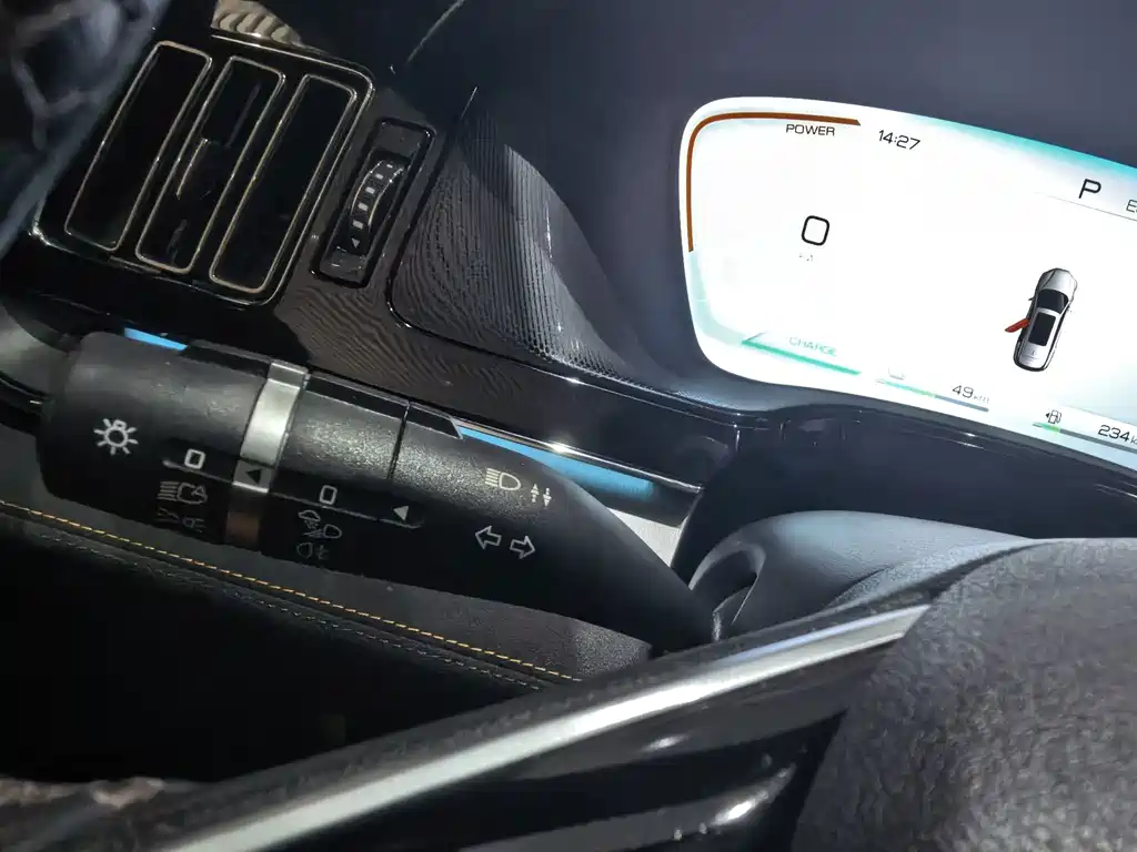 BYD Tang New Energy — миниатюра 12