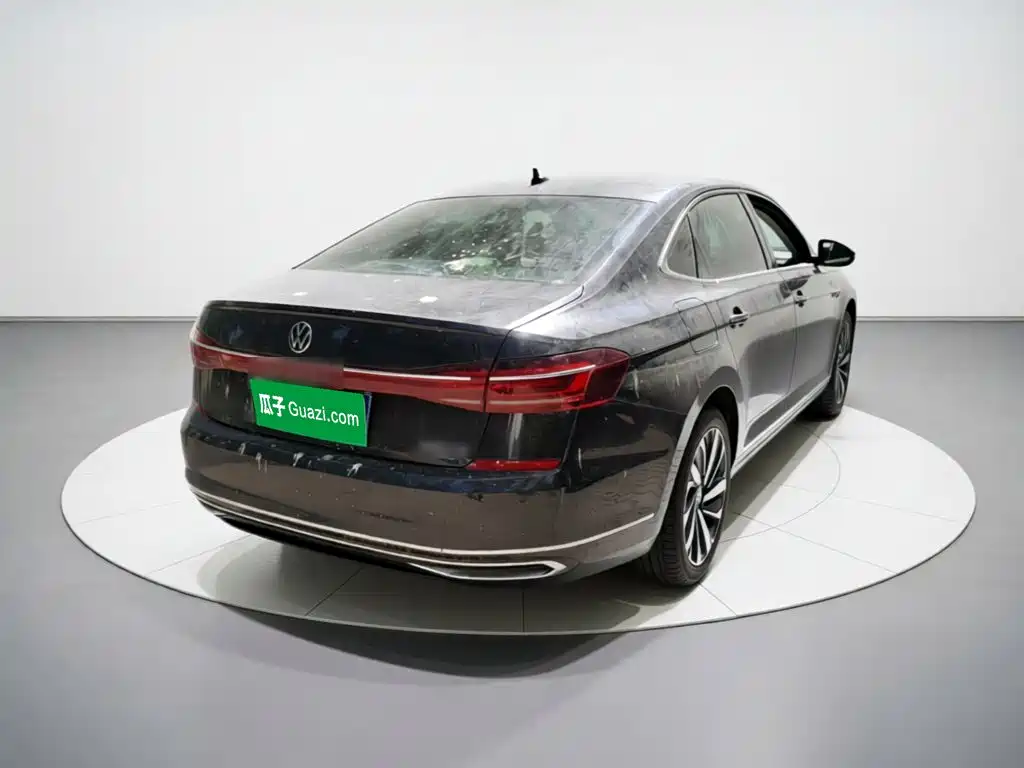 Volkswagen Passat — миниатюра 4
