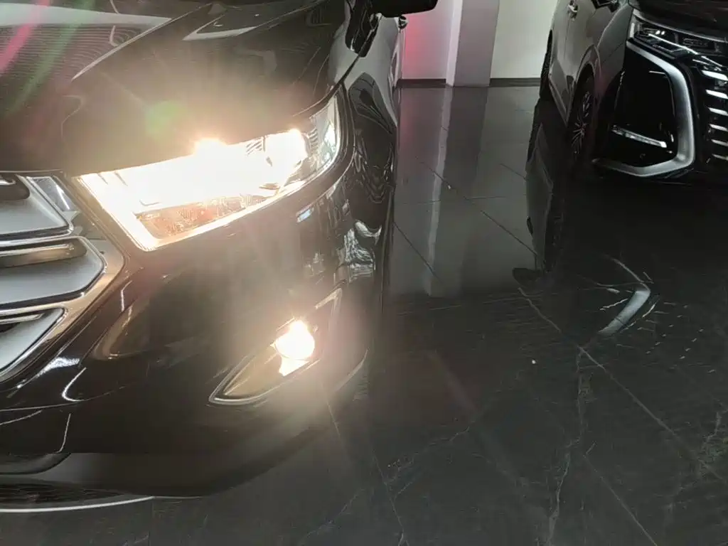 Ford Edge — миниатюра 24