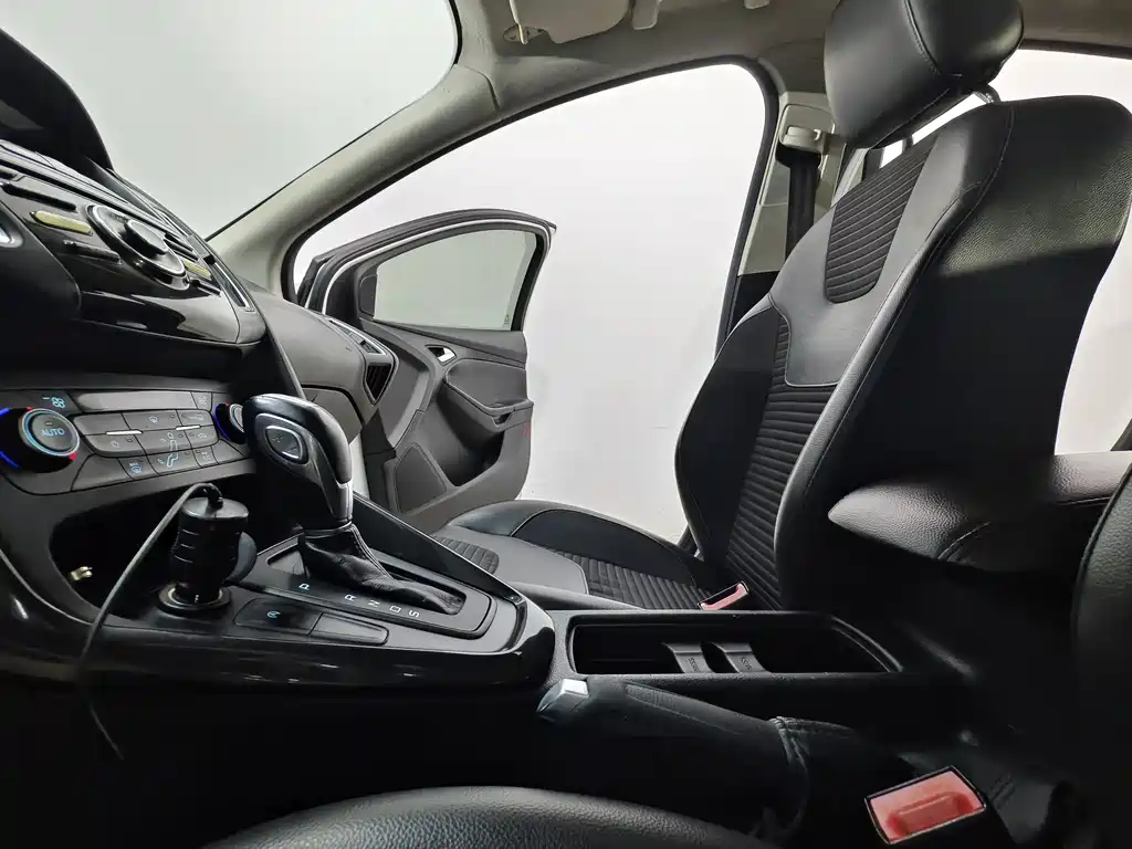 Ford Focus — миниатюра 12