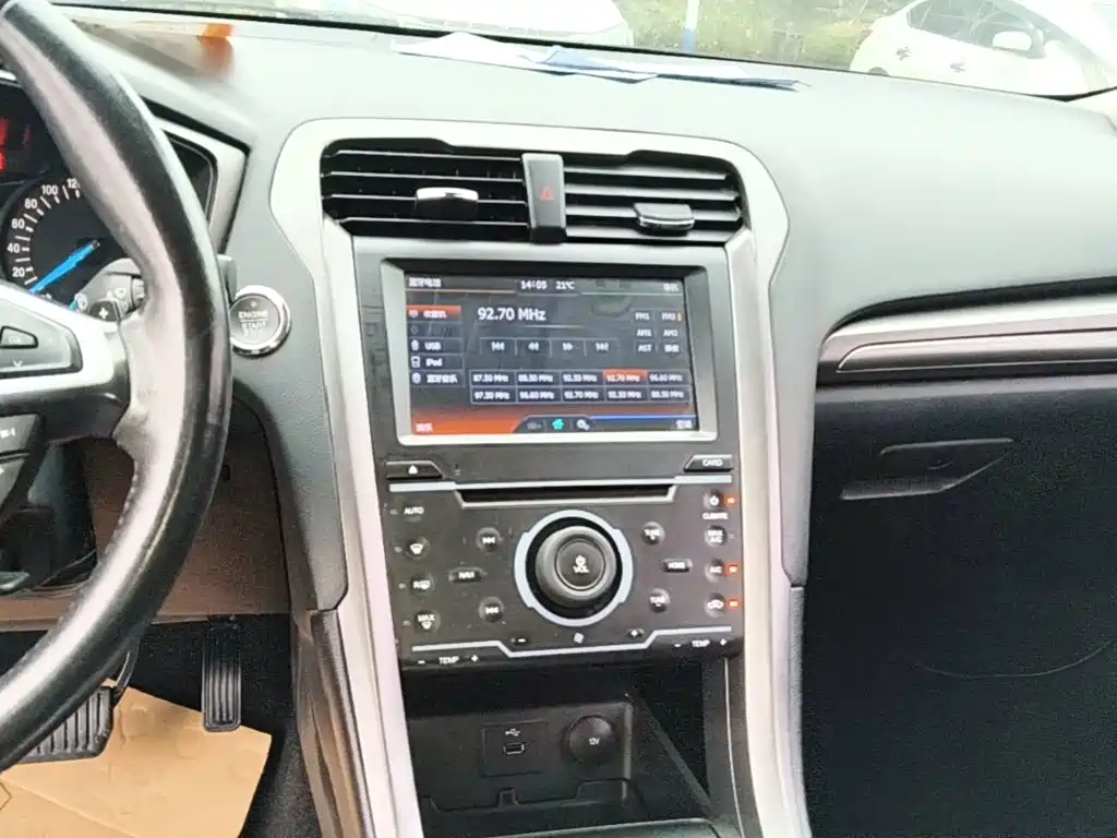 Ford Mondeo — миниатюра 13