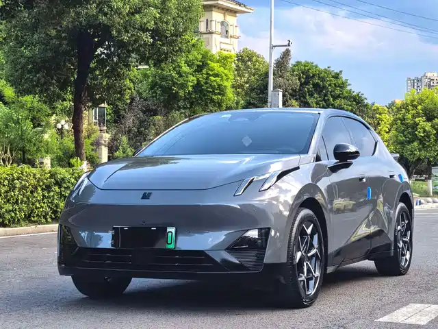 2024 Lynk & Co Z20