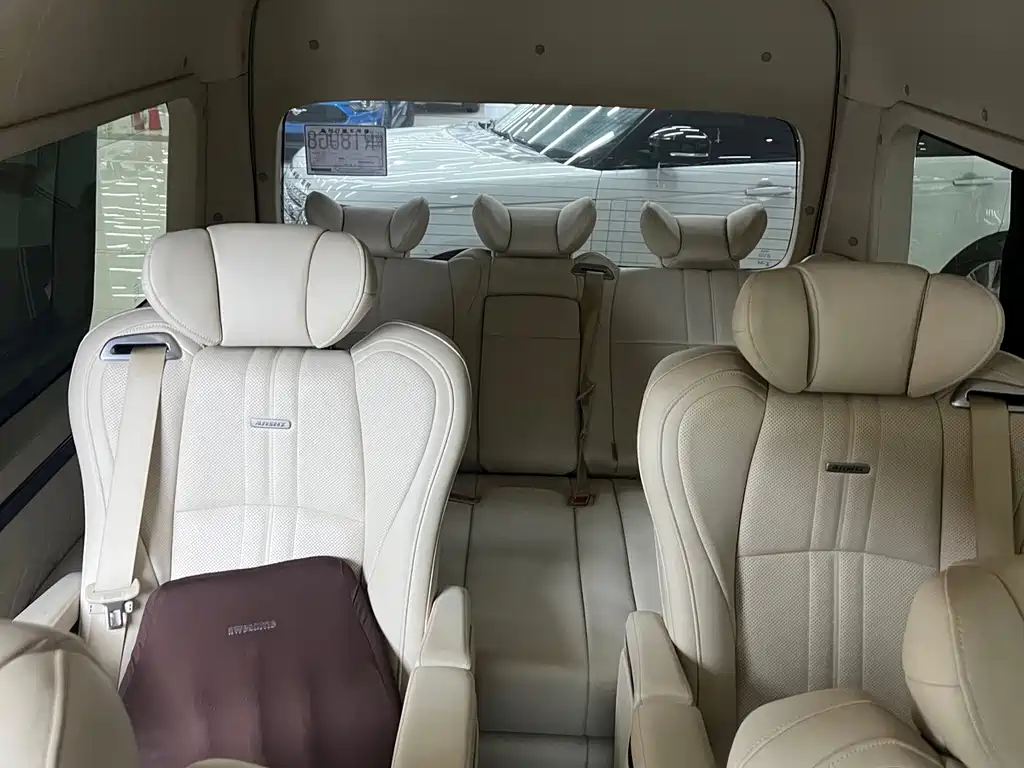 Toyota Hiace — миниатюра 9
