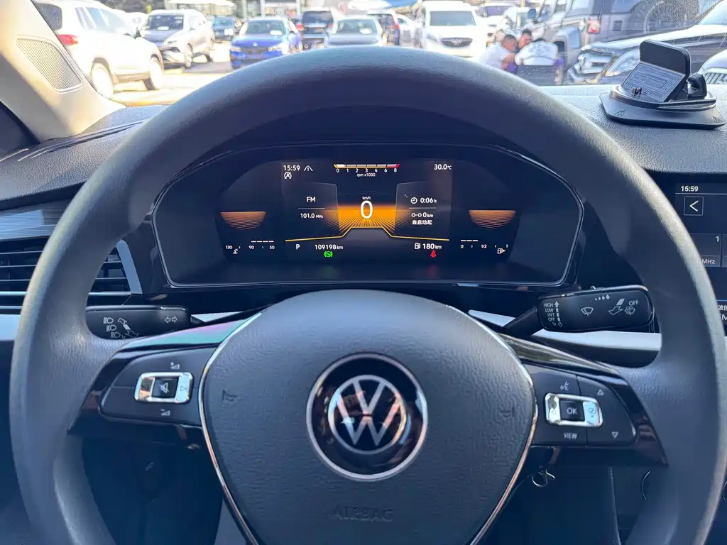Volkswagen Lavida — миниатюра 8