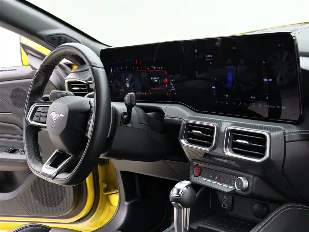 Ford Mustang 2024 2.3T EcoBoost