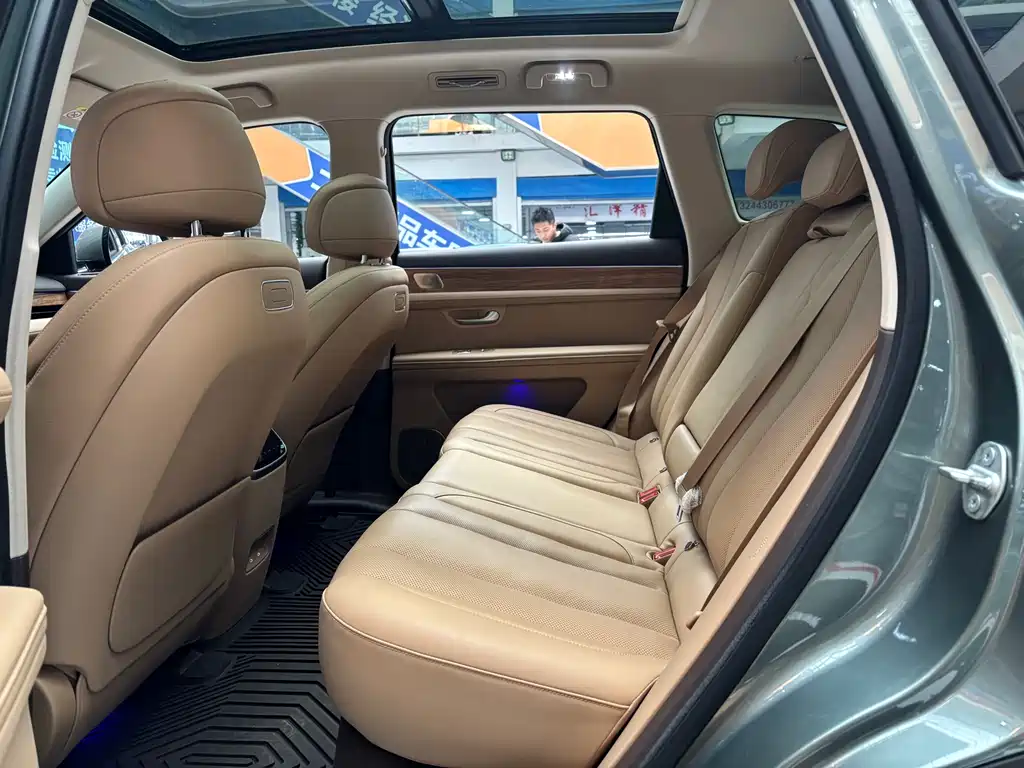 AITO ASK THE WORLD M7