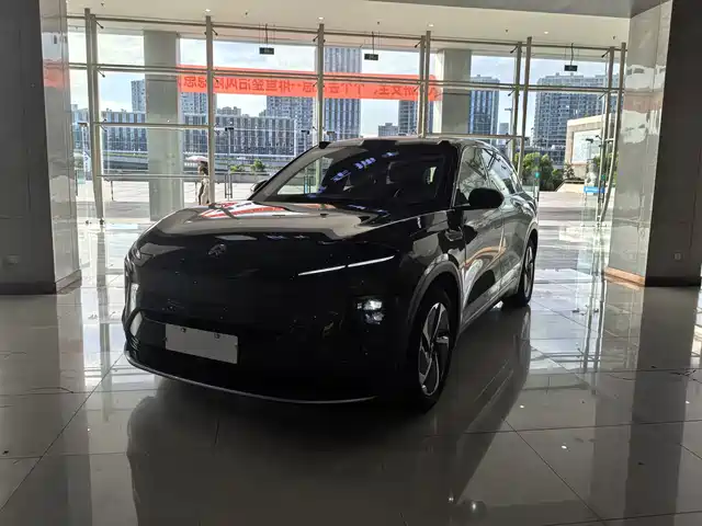 2023 Nio ES8
