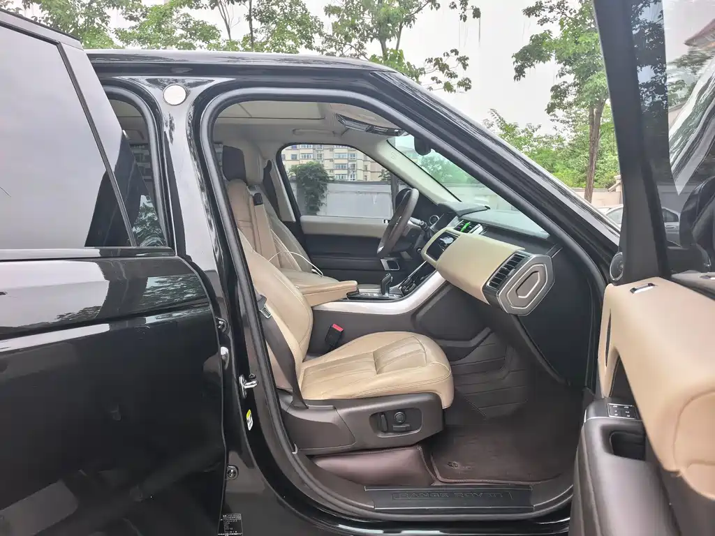 Land Rover Sport PHEV — миниатюра 11