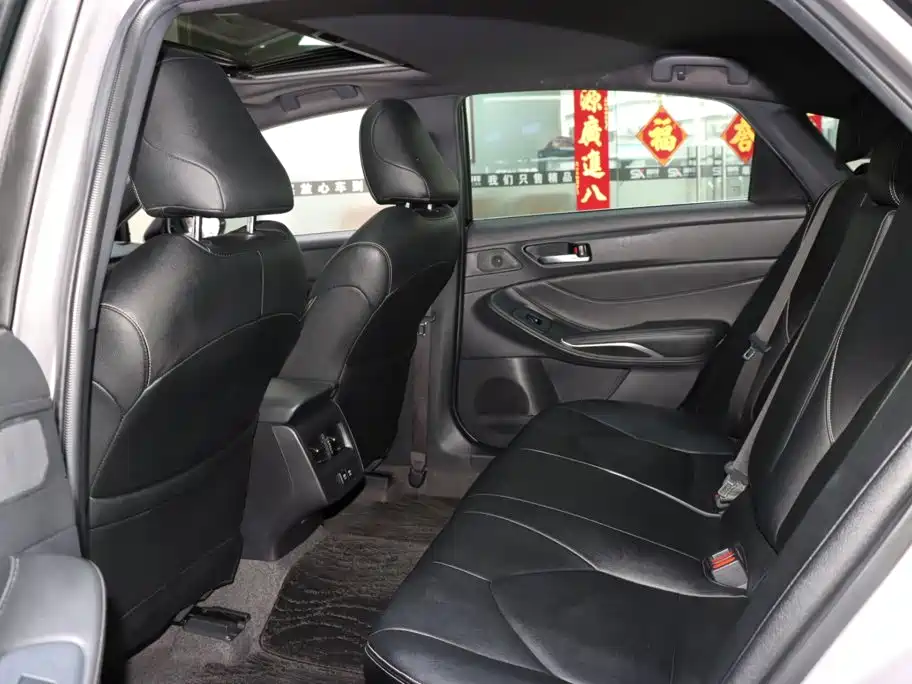 Toyota Avalon — миниатюра 11