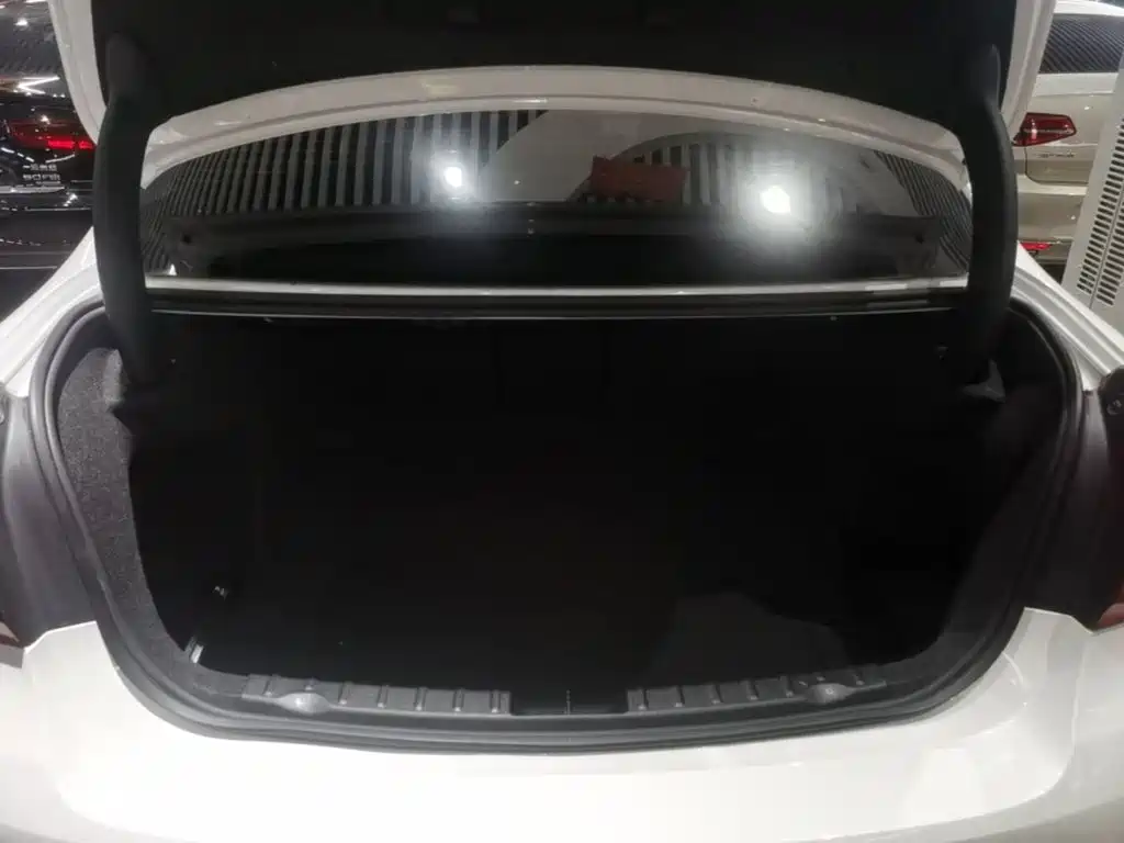 BMW 3 Series — миниатюра 19