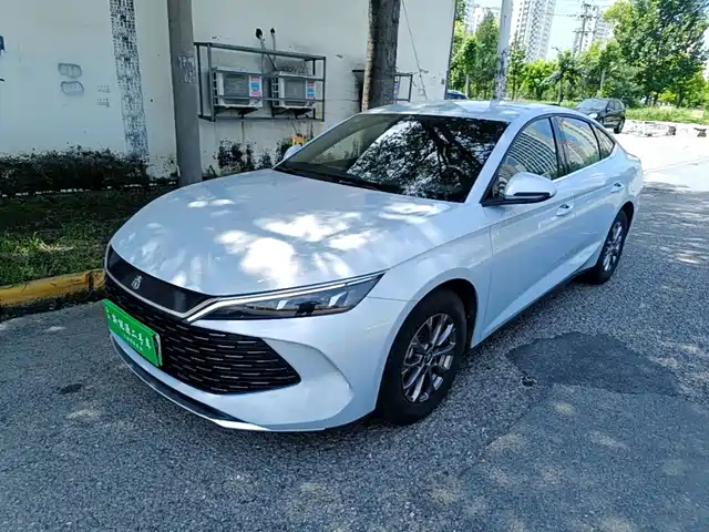 2025 BYD Qin