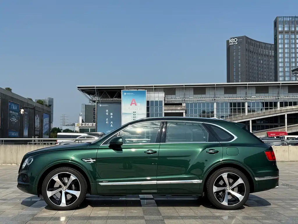 Bentley Bentayga PHEV — миниатюра 2