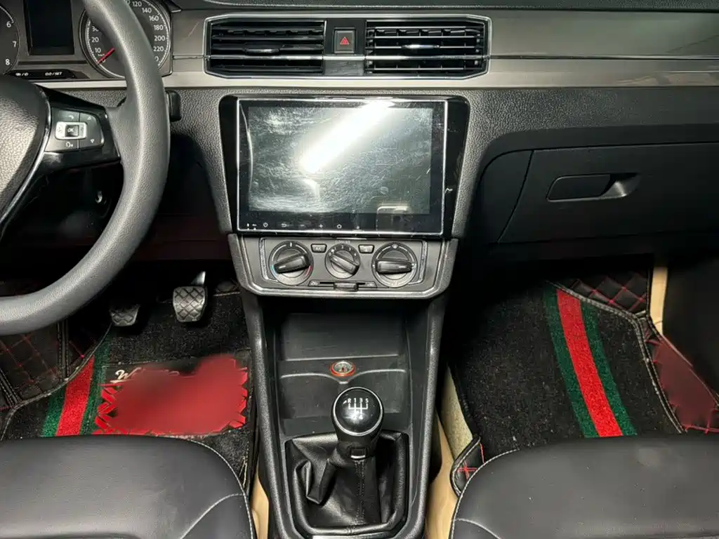 Volkswagen Santana — миниатюра 9