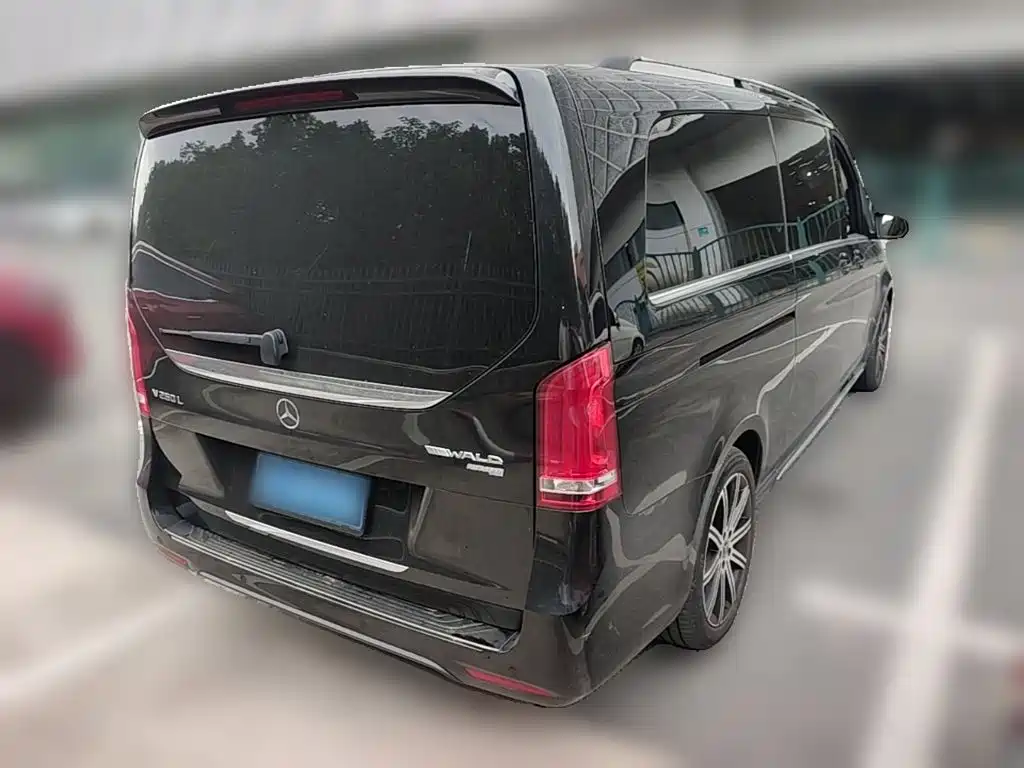 Mercedes-Benz V-Class — миниатюра 10