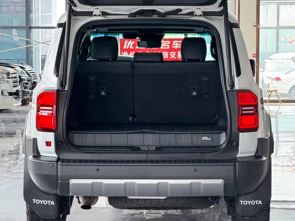 Toyota Land Cruiser Prado 2025 2.4T WX 5 мест