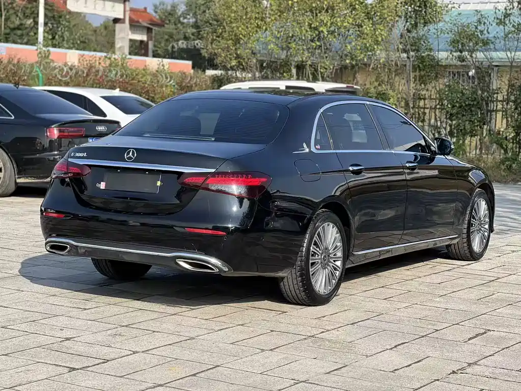 Mercedes-Benz E-Class E 2022 E 300 L Fashion