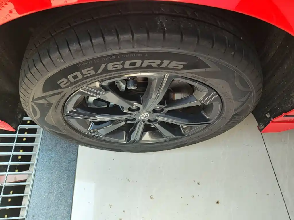 BYD e2 — миниатюра 23