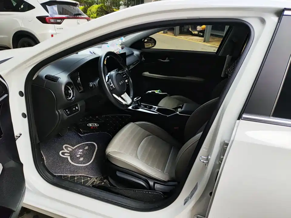 Kia K3 2023 1.5L CVT Luxury