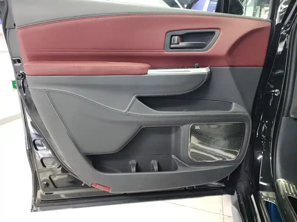 Toyota Granvia 2026 2.5L Flagship ULTRA