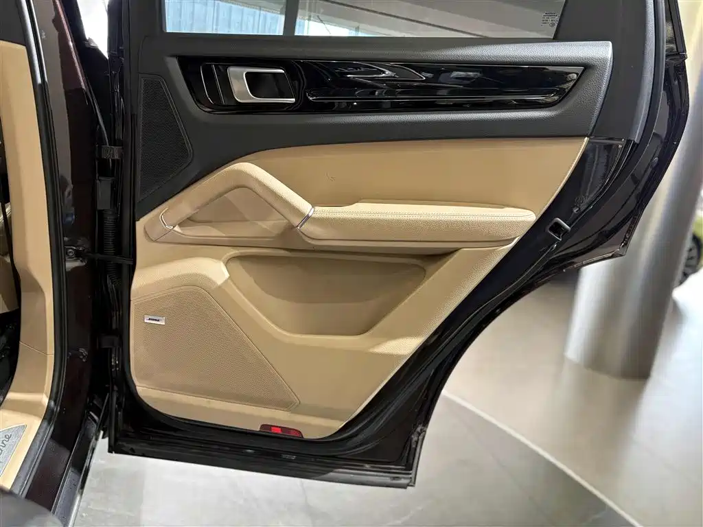 PORSCHE CAYENNE NEW ENERGY