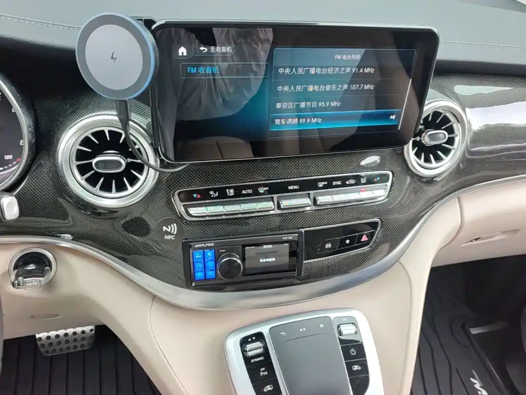 Mercedes-Benz V-Class — миниатюра 18