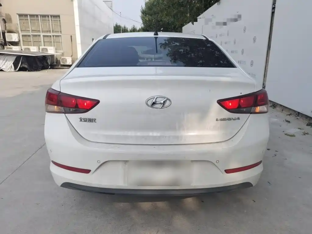 Hyundai Verna — миниатюра 6