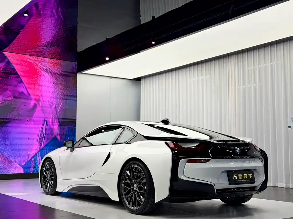 BMW i8 — миниатюра 13