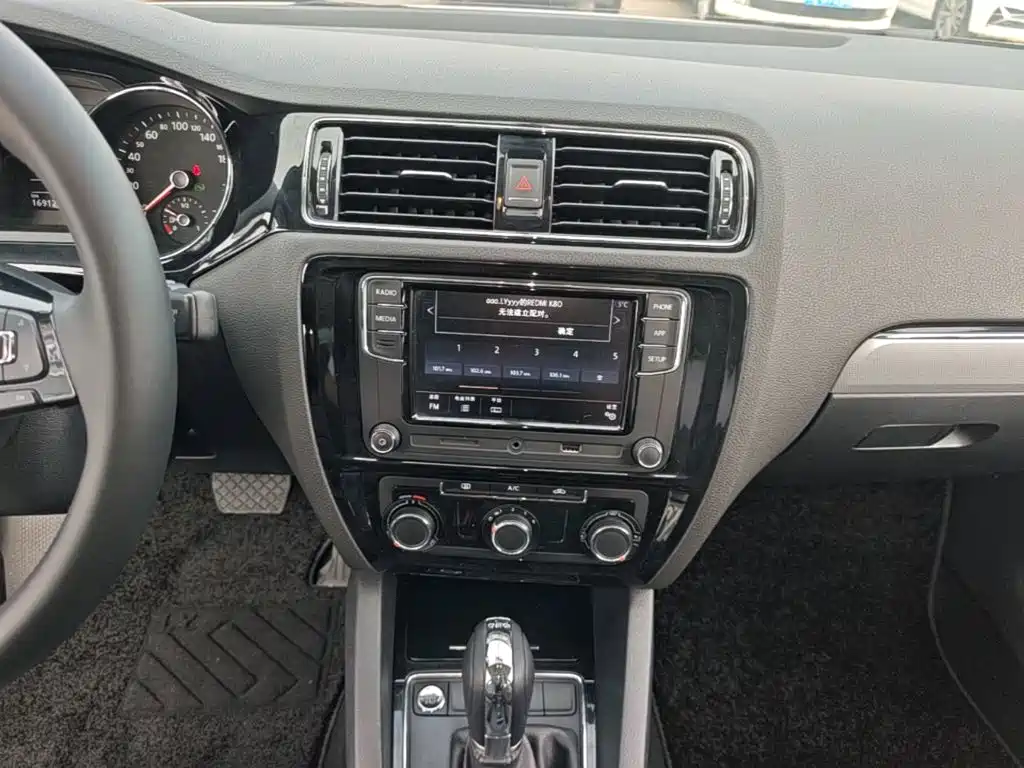 Volkswagen Sagitar — миниатюра 13