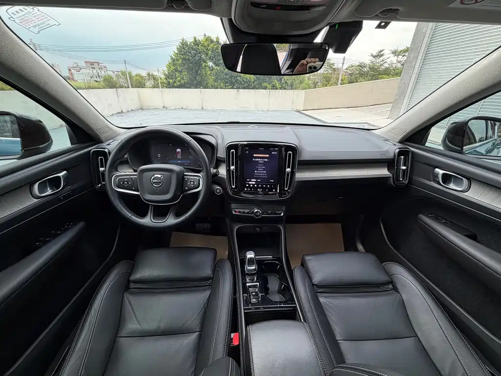Volvo XC40 — миниатюра 16