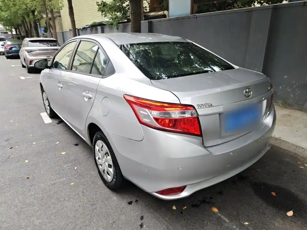 Toyota Vios — миниатюра 5