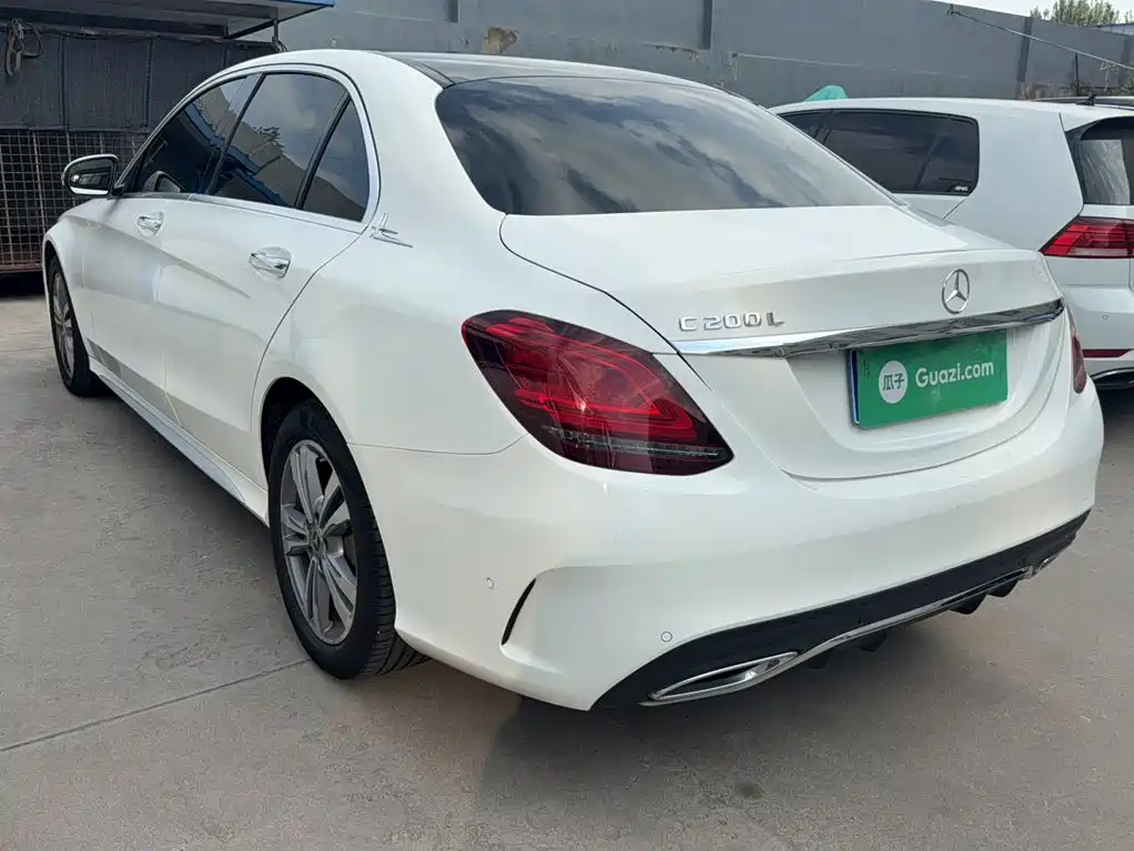 Mercedes-Benz C-Class — миниатюра 11