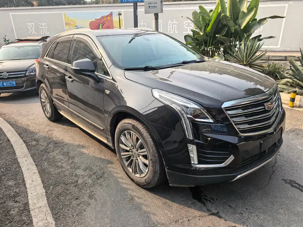 CADILLAC XT5
