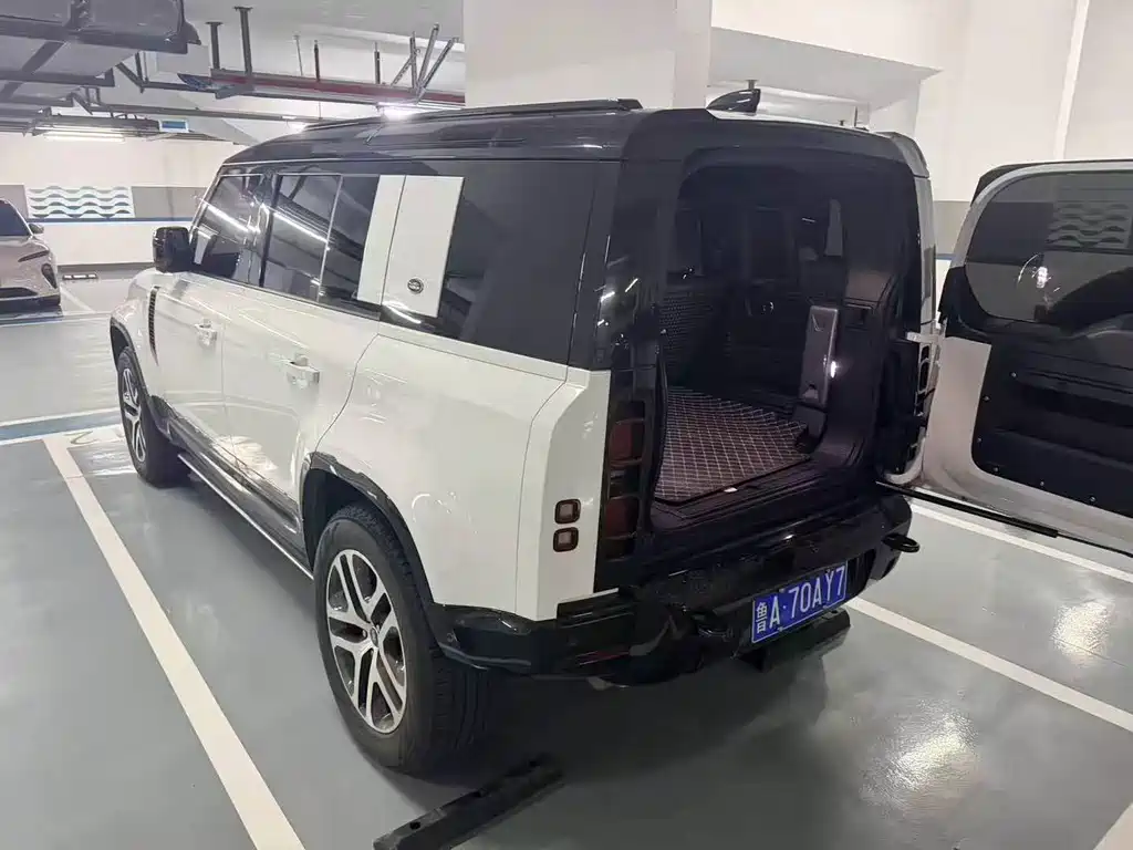 Land Rover Defender — миниатюра 4