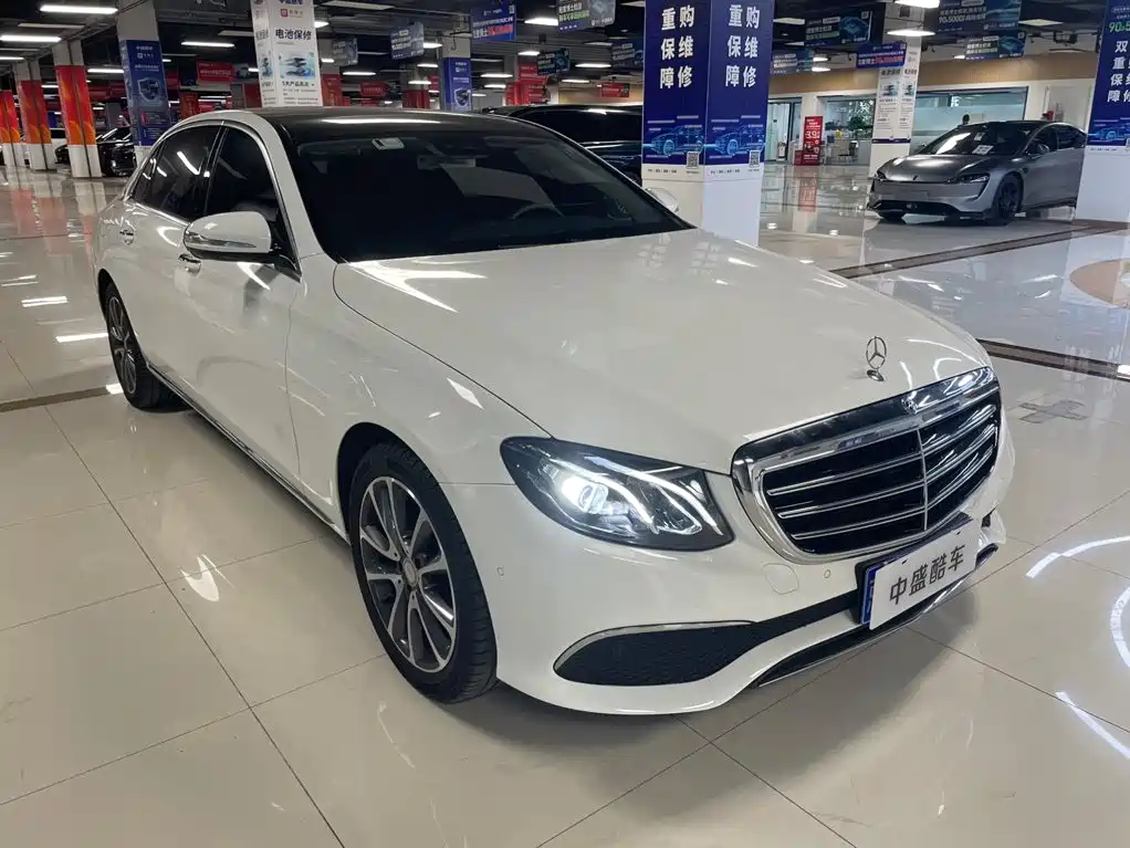 Mercedes-Benz E-Class — миниатюра 2