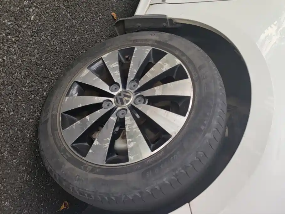 Volkswagen Sagitar — миниатюра 6
