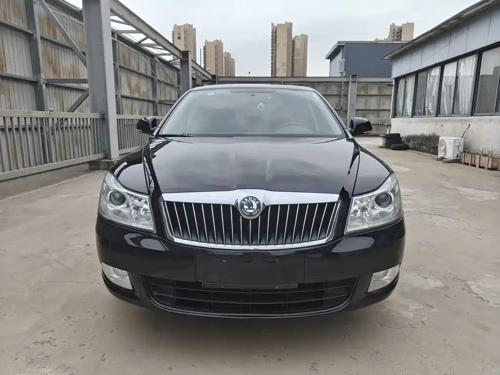 Skoda Octavia 2012 1.6L AT