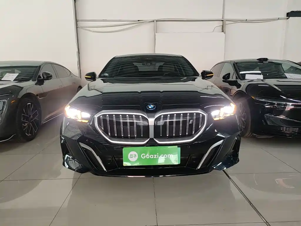 BMW i5 — миниатюра 3