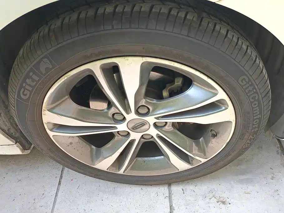 Geely Binrui — миниатюра 6