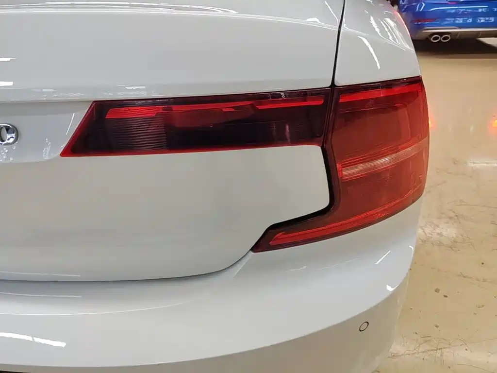 Volvo S90 — миниатюра 8