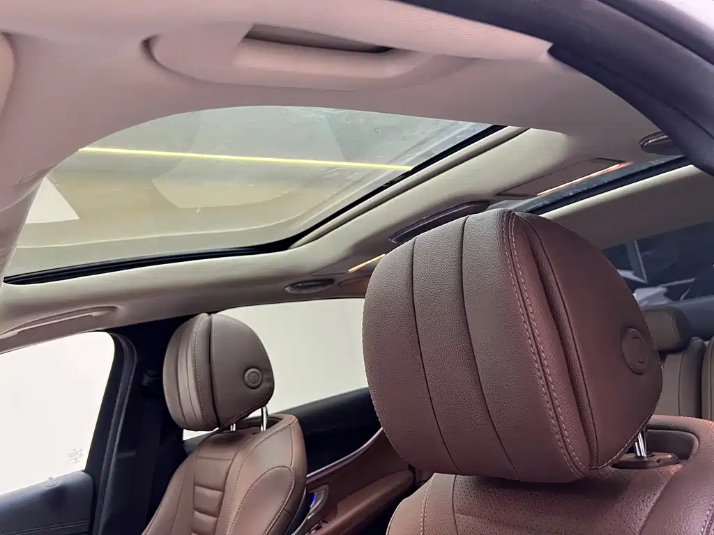 Mercedes-Benz E-Class — миниатюра 21