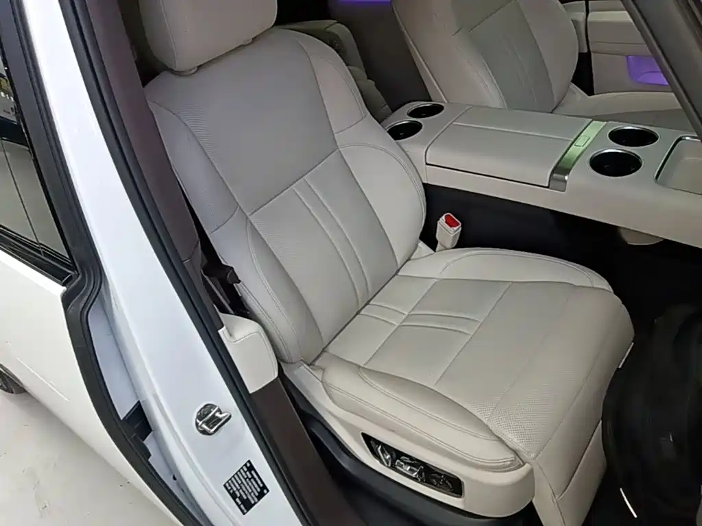 Li Auto Li MEGA — миниатюра 25