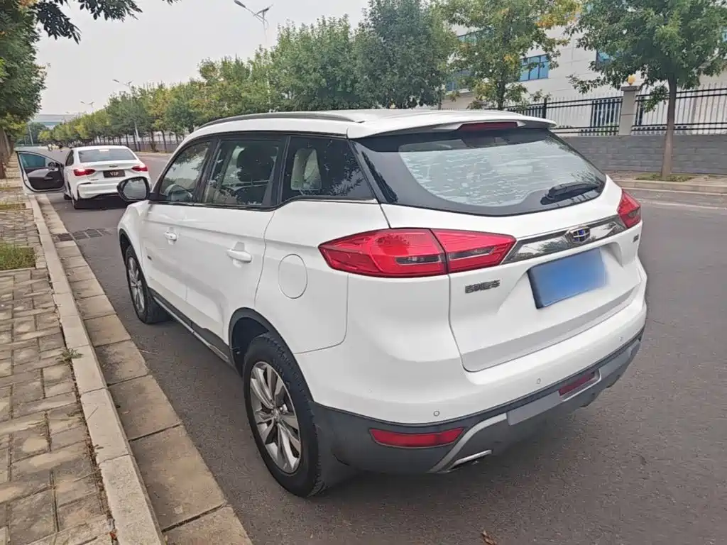 Geely Boyue — миниатюра 5