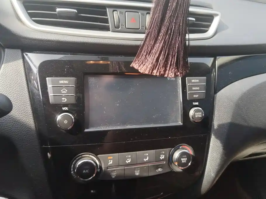 Nissan Qashqai — миниатюра 13