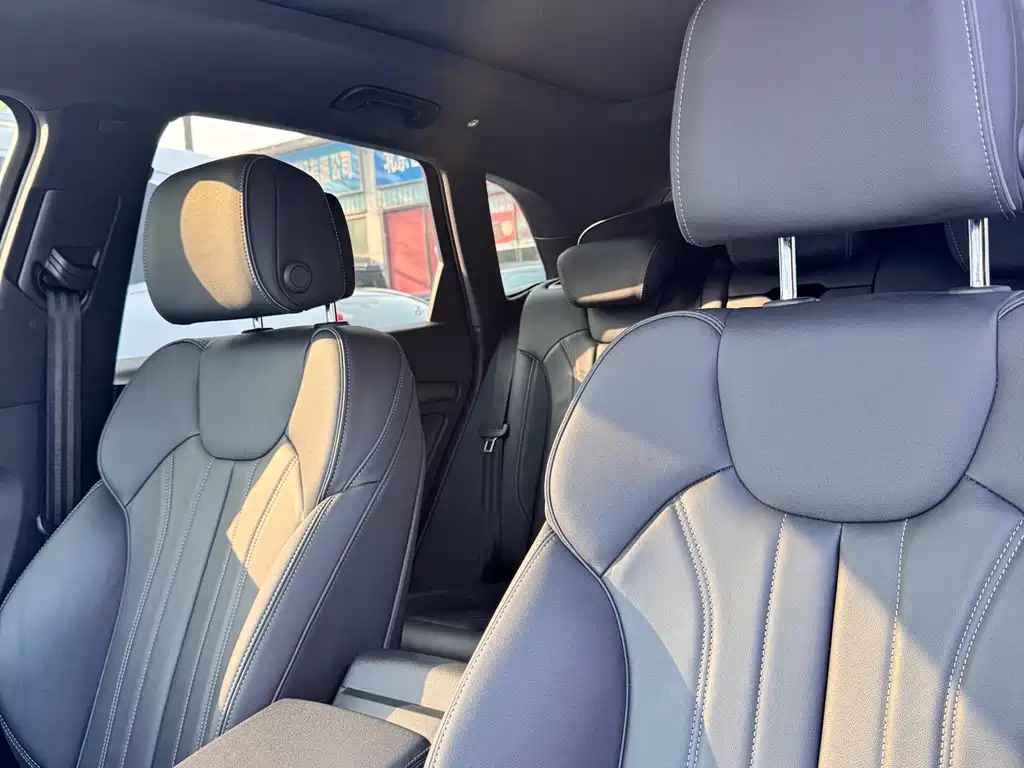 Audi Q5L — миниатюра 7