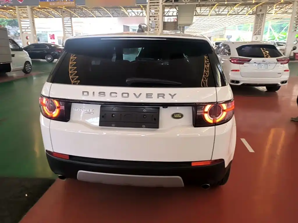 Land Rover Discovery Sport — миниатюра 6