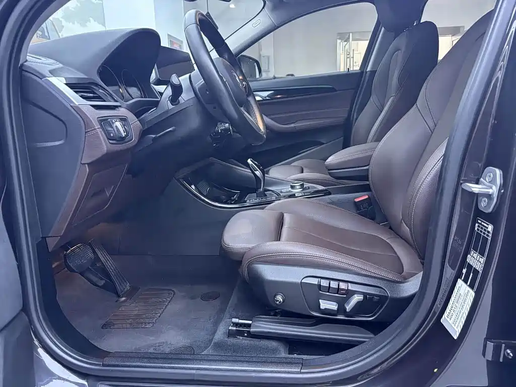 BMW X2 sDrive25i Leading Type M Offroad Package, фото 9