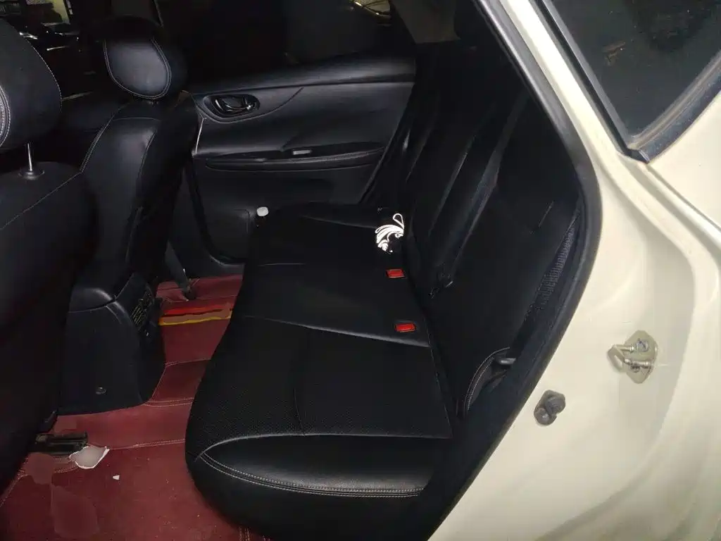 Nissan Tiida — миниатюра 18