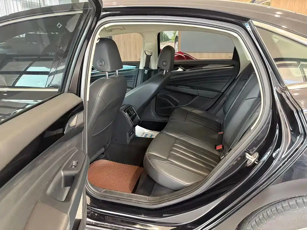 Volkswagen Passat — миниатюра 13