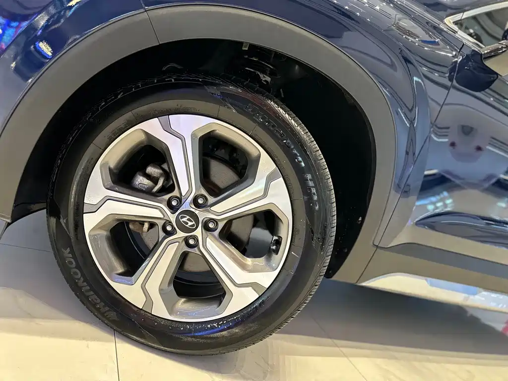 Hyundai Santa Fe — миниатюра 4