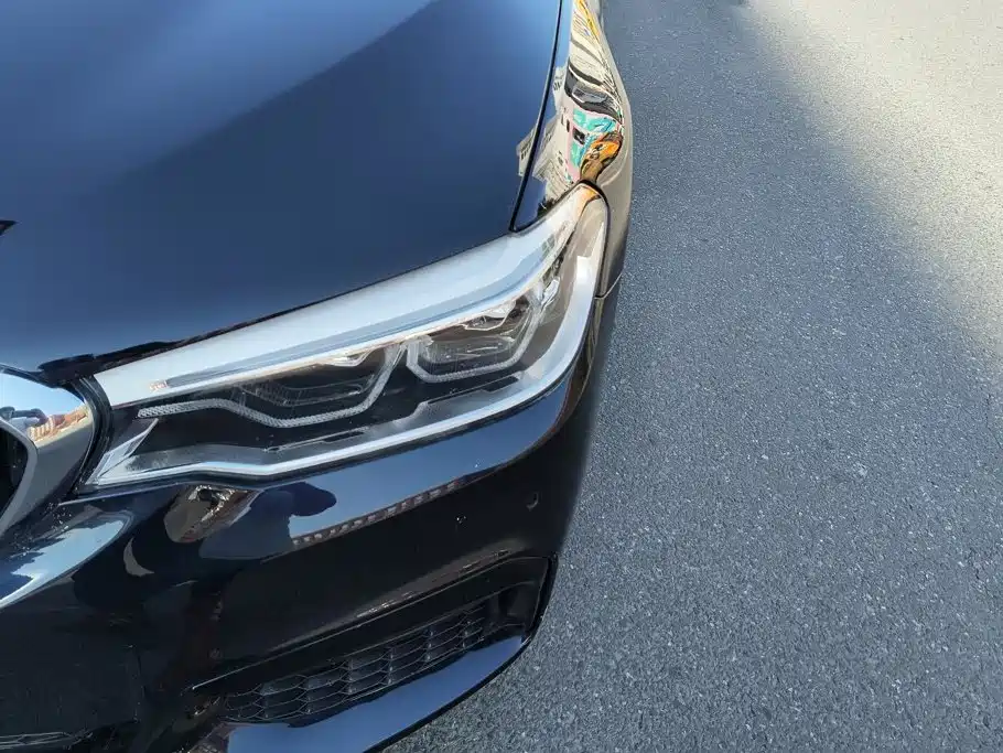 BMW 5 Series — миниатюра 5
